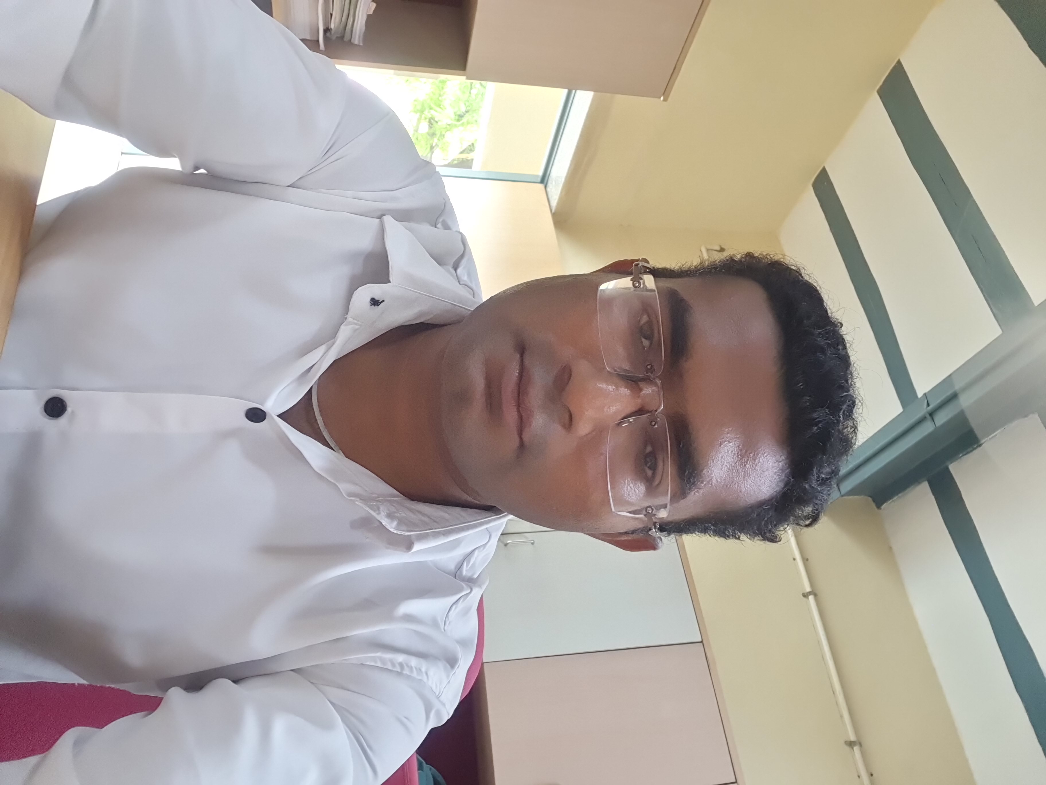Manish Kumar Basic Computer,Maths Home Tutor in Delhi Division