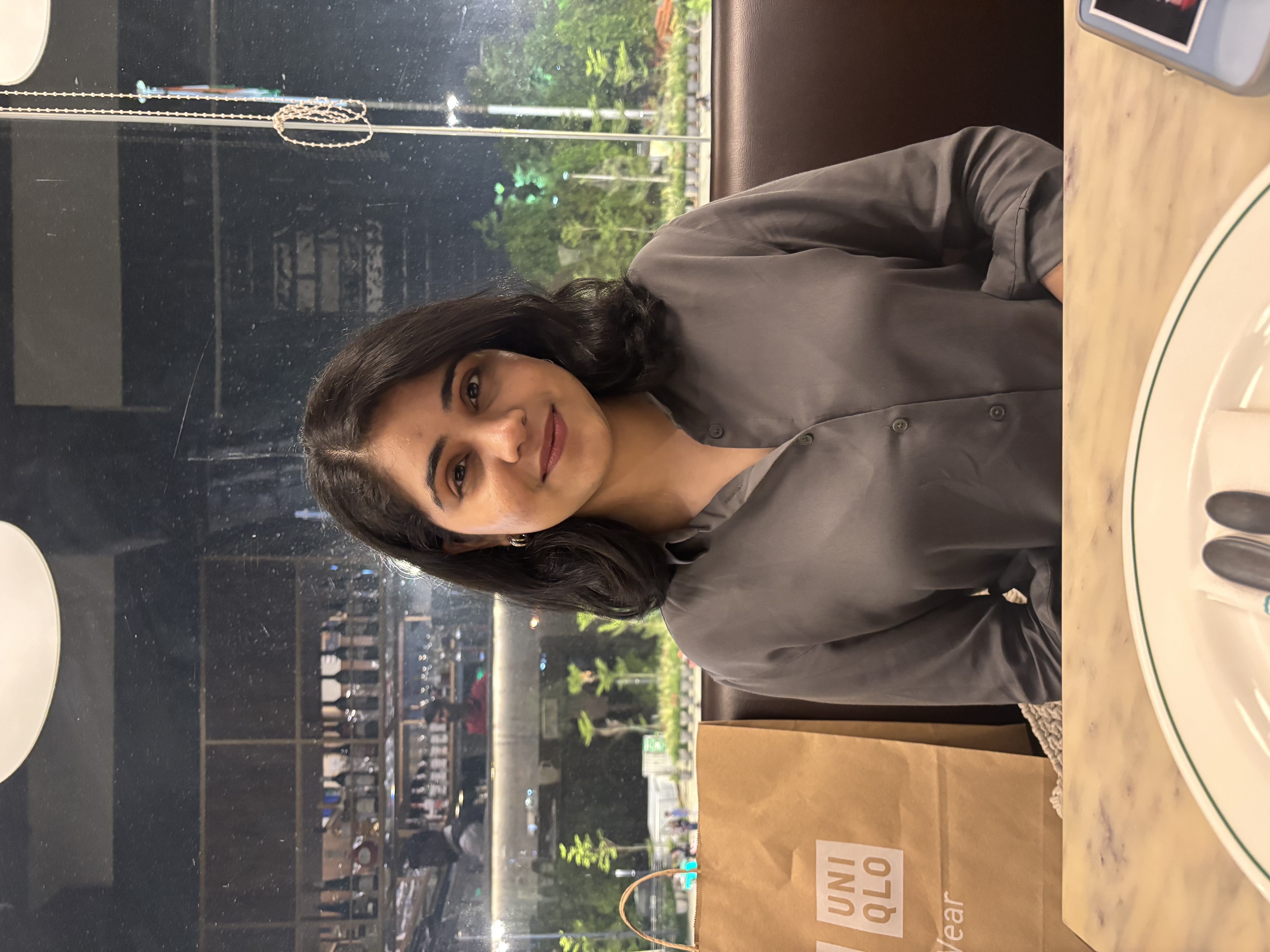 Vidhi Dave Sanskrit,English,Physics,Chemistry,Biology,Science ,Maths Online Tutor in Delhi Division