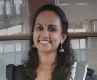 Madhavi C Physics,Physics Home Tutor in Thrissur